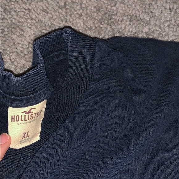 Hollister mens tshirt. - Picture 3 of 3